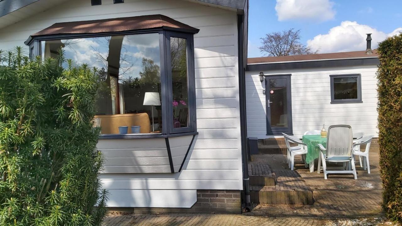 Cosy Garden Familie Chalet Tot 4 Personen Op De Veluwe Bungalowpark De Kern Putten Exterior foto