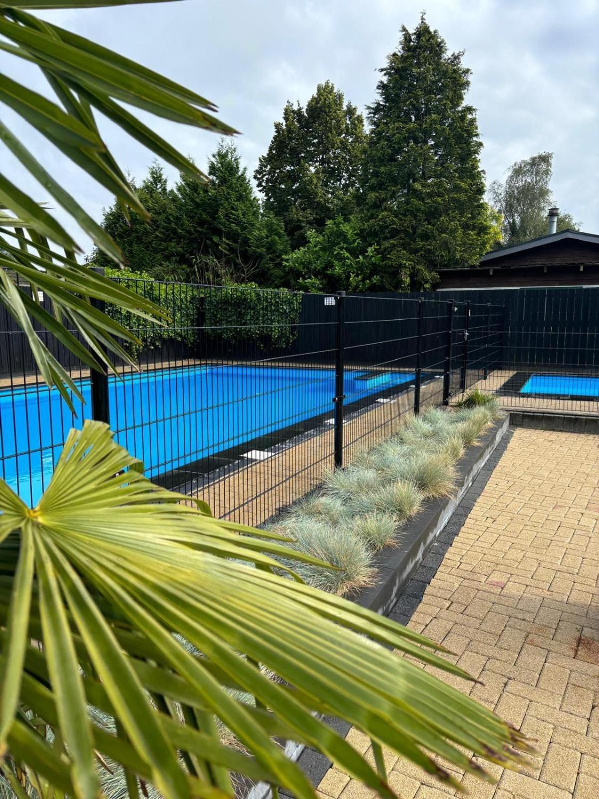 Cosy Garden Familie Chalet Tot 4 Personen Op De Veluwe Bungalowpark De Kern Putten Exterior foto
